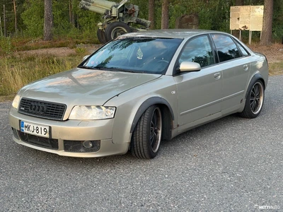 Audi A4 2001, photo 2/7