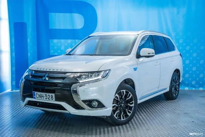 Mitsubishi Outlander PHEV 2016, kuva 1/26