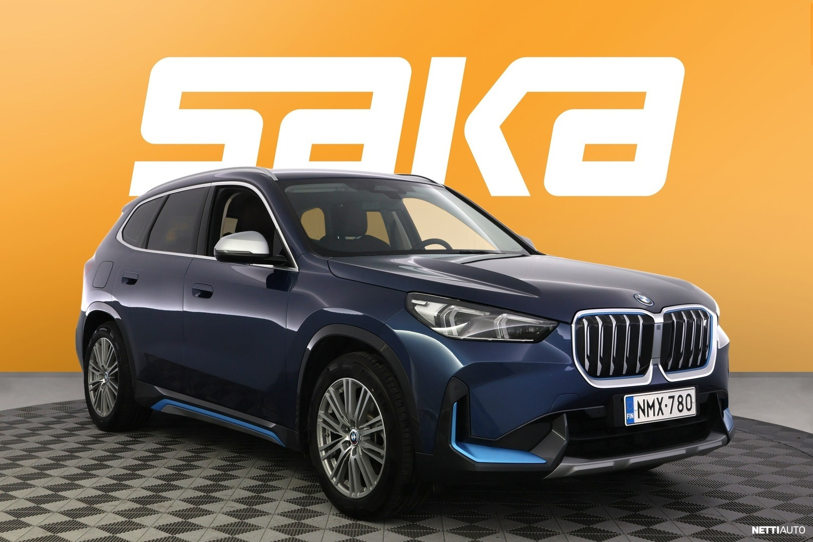 BMW iX1