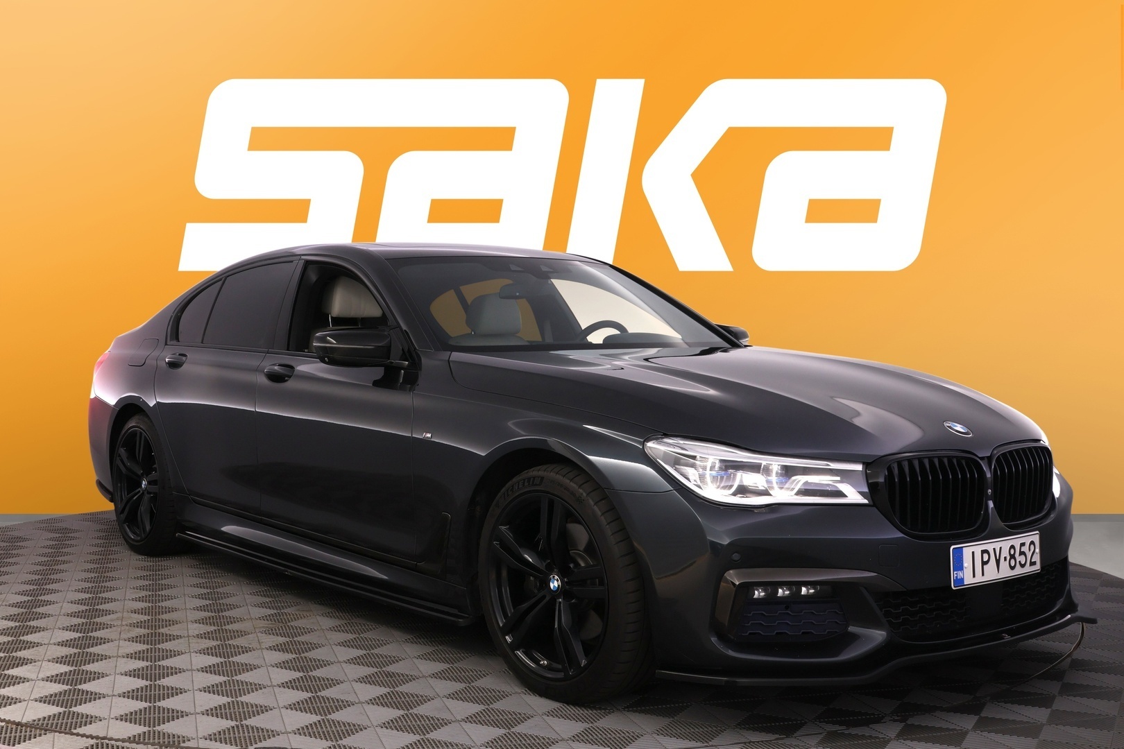 BMW 730