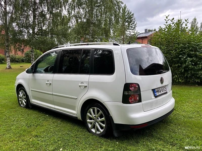 Volkswagen Touran 2009, photo 5/13