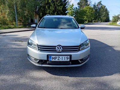 Volkswagen Passat 2011, kuva 6/10