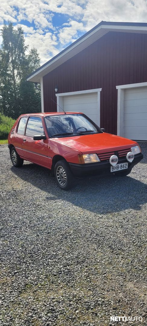 Peugeot 205