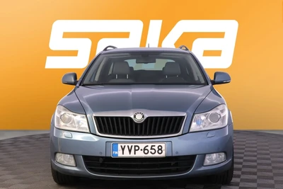 Skoda Octavia 2010, photo 2/10