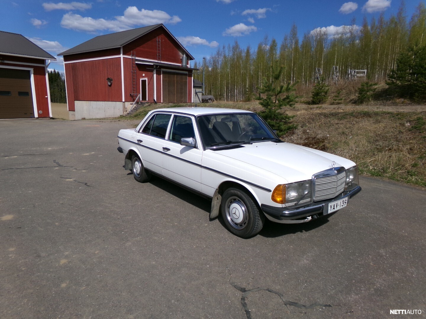 Mercedes-Benz 123