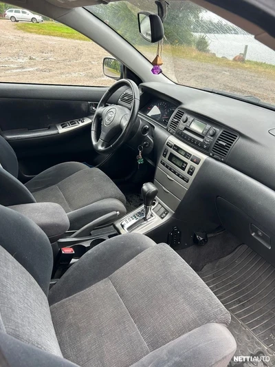 Toyota Corolla 2004, kuva 7/19