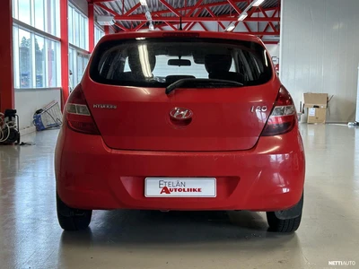 Hyundai i20 2010, photo 5/9