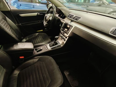 Volkswagen Passat 2012, photo 7/13