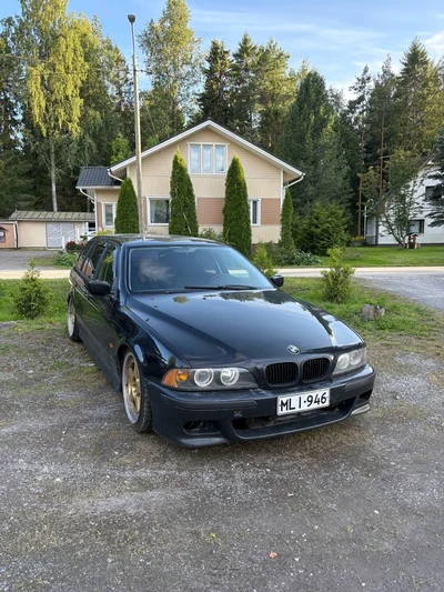 BMW 525 2001, kuva 1/5