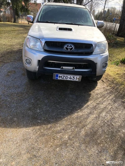 Toyota Hilux 2011, photo 1/5