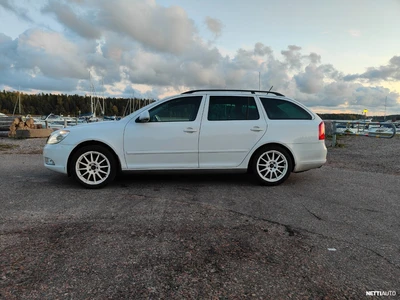 Skoda Octavia 2012, kuva 4/10