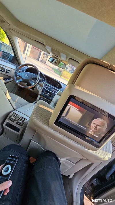 Mercedes-Benz E 350 Bluetec A 2010, photo 2/5