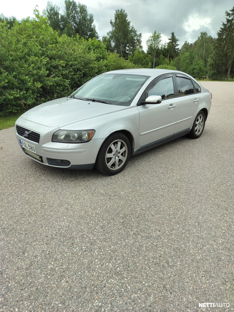 Volvo S40