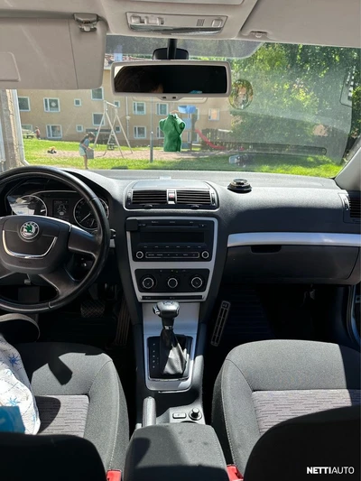Skoda Octavia 1,4 TSI Ambiente 2011, photo 6/23