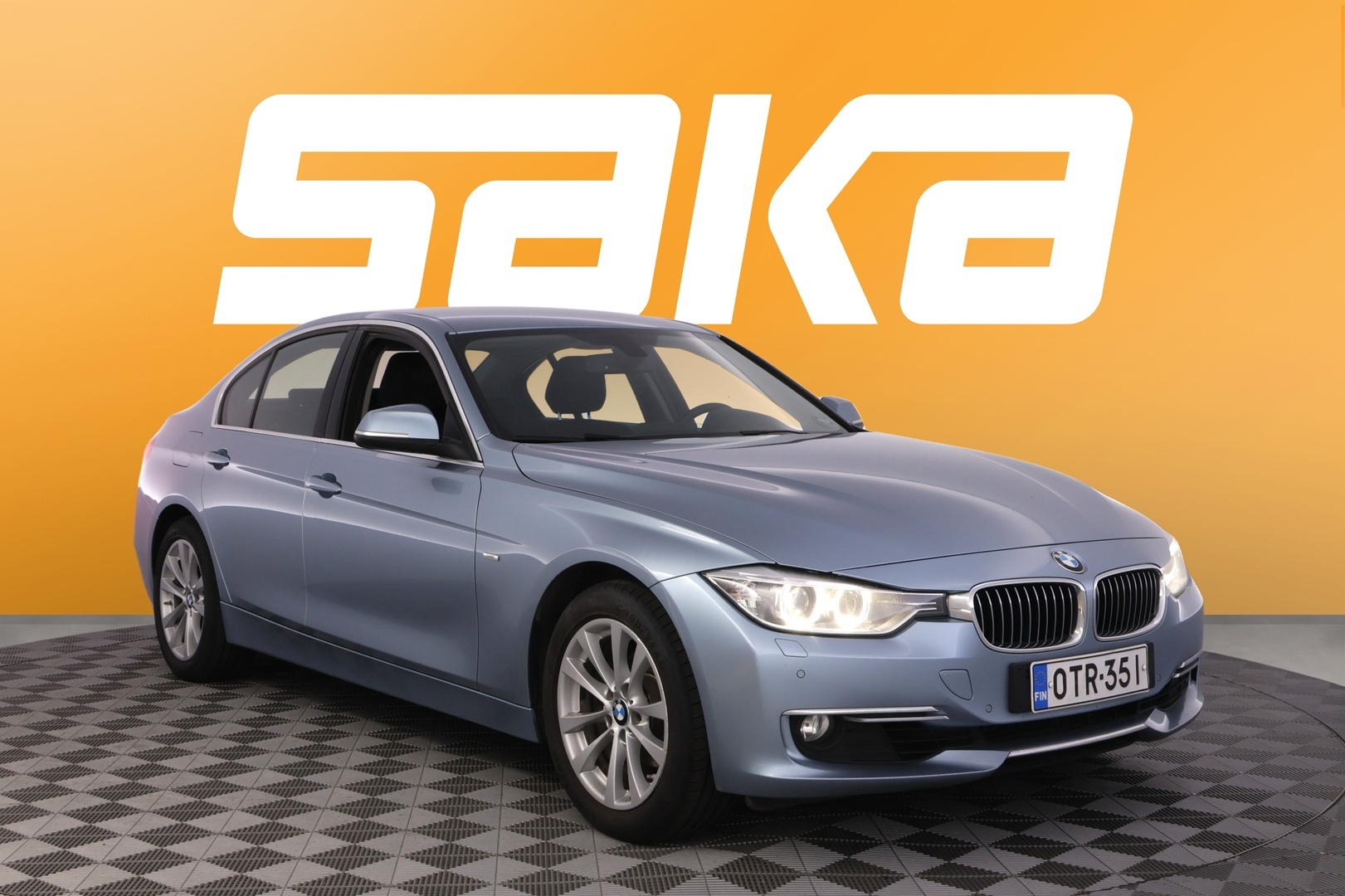 BMW 320 TwinPower Turbo A xDrive F30 Sedan Business Automatic Edition Luxury