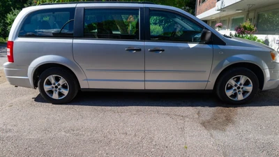 Chrysler Grand Voyager 3,8 V6 A6 LX 2008, kuva 4/23