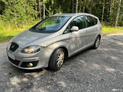 Seat Altea XL 1,6 TDI DPF CR Style 2011, kuva 7/10