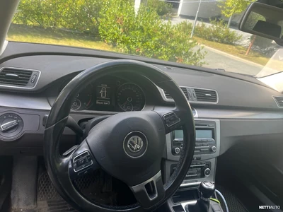 Volkswagen Passat 2011, kuva 3/4