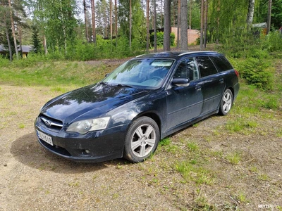 Subaru Legacy 2005, kuva 1/7