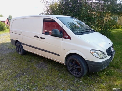 Mercedes-Benz Vito W639 2009, photo 2/7