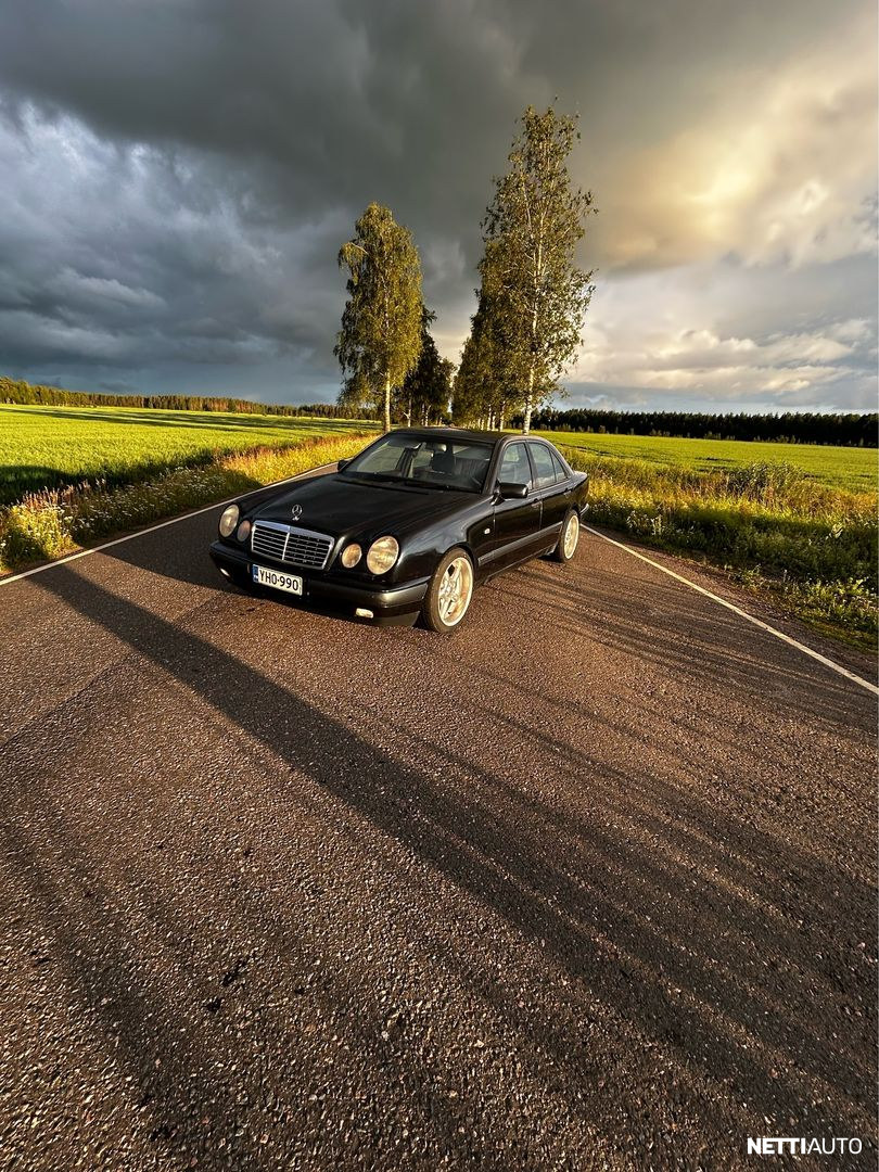 Mercedes-Benz E