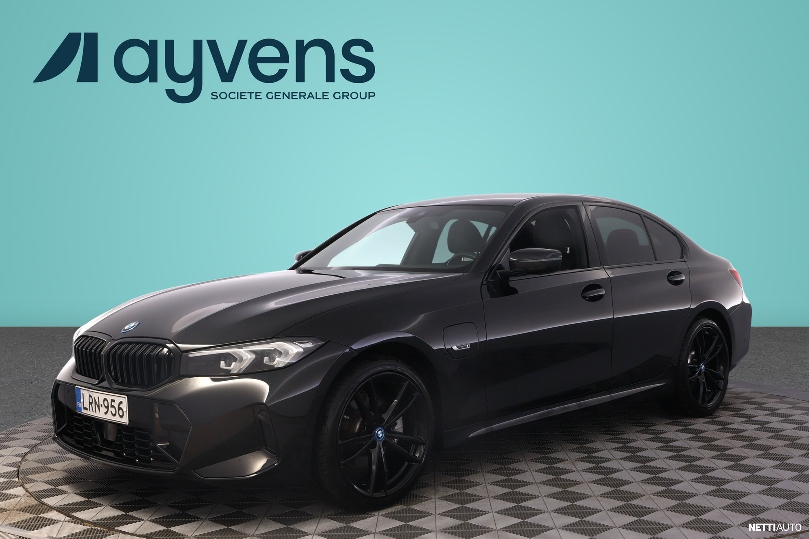 BMW 330