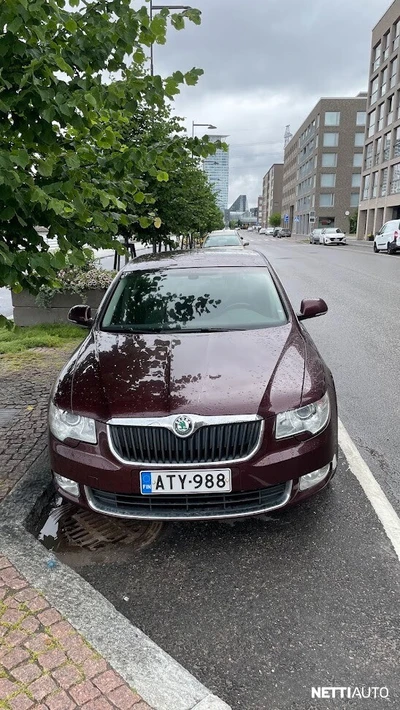 Skoda Superb 2009, kuva 2/8