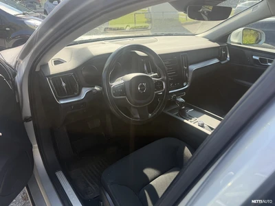 Volvo V60 D3 Momentum aut 2019, kuva 7/8