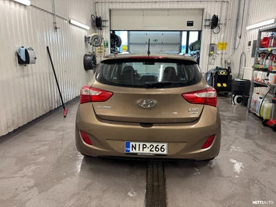 Hyundai i30 1,6 CRDi 94kW 6AT Comfort 2012, photo 5/20