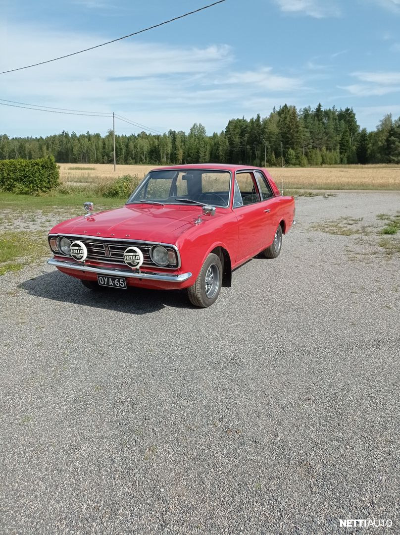 Ford Cortina