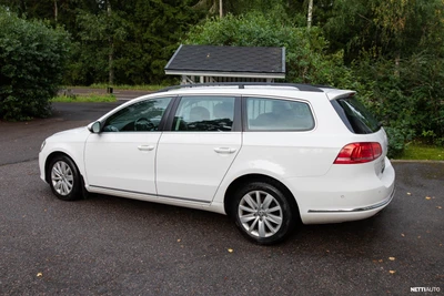 Volkswagen Passat 2011, photo 5/18