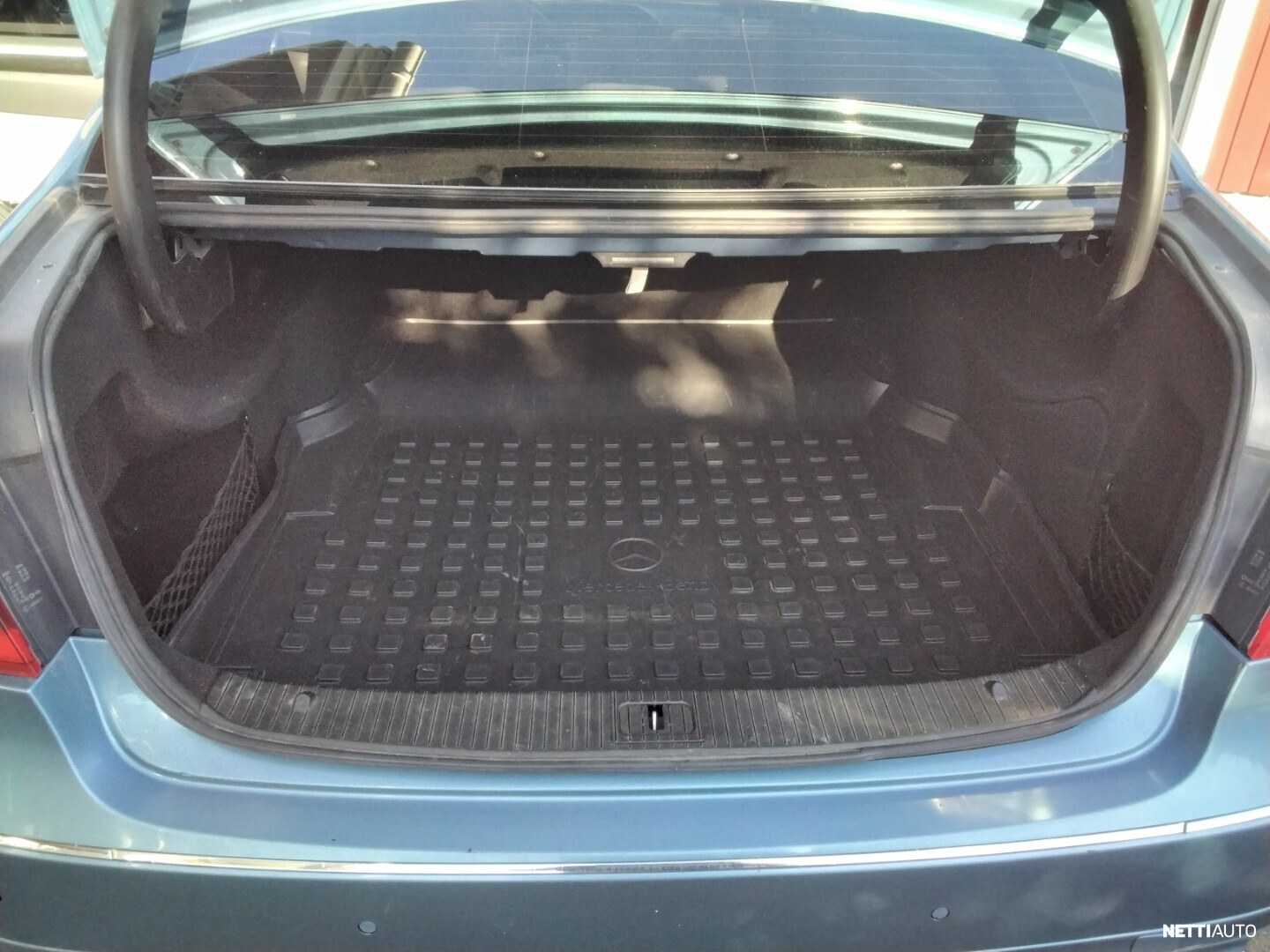 Mercedes-Benz E 2012, photo 7/7