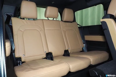 Land Rover Defender 2026, photo 7/27