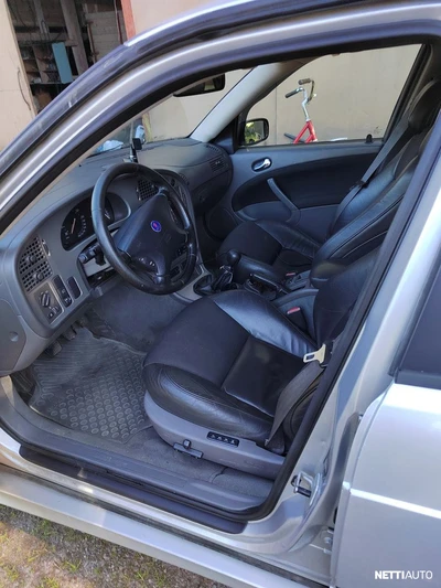 Saab 9-5 2002, kuva 6/7