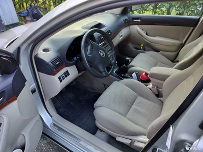 Toyota Avensis 2004, kuva 3/9
