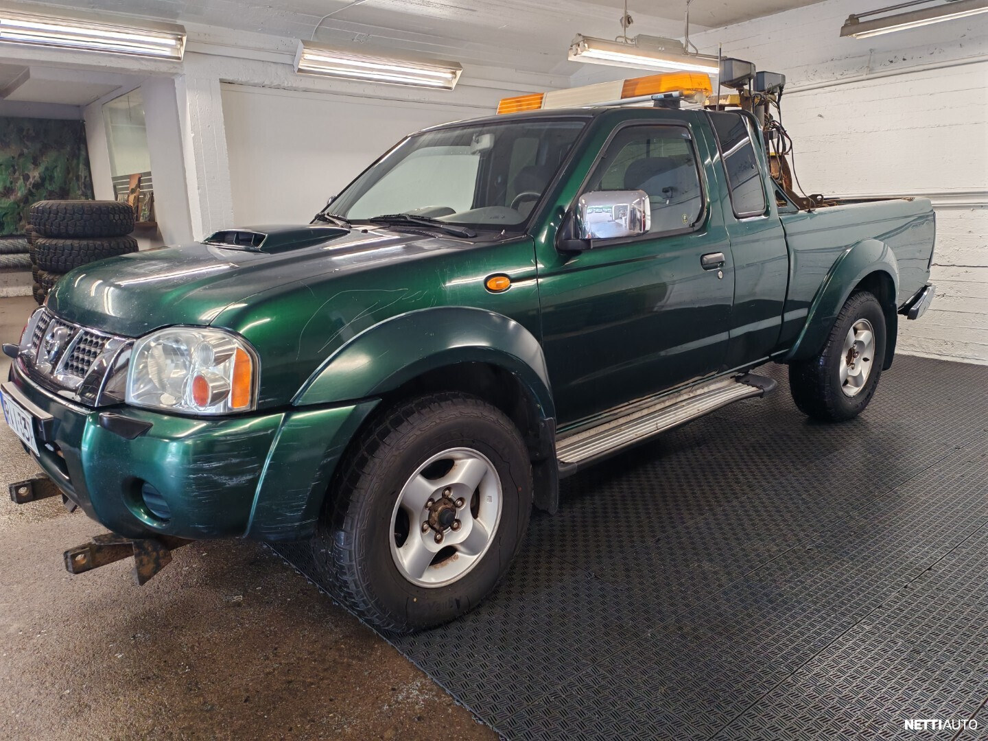 Nissan NP300