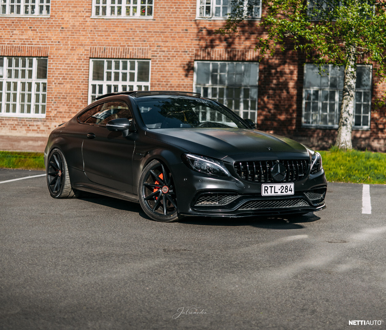 Mercedes-Benz C 63 AMG