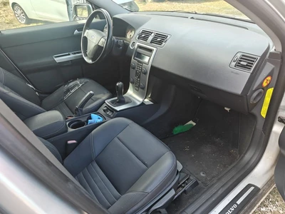 Volvo V50 2.0D Kinetic 2004, kuva 7/18