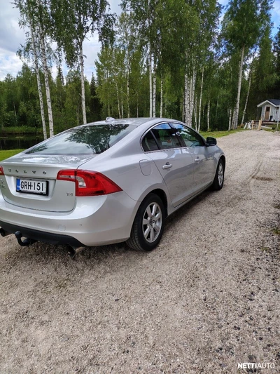 Volvo S60 2011, photo 1/14
