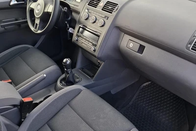 Volkswagen Touran 2013, photo 7/10