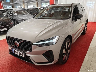 Volvo XC60 2023, photo 2/35