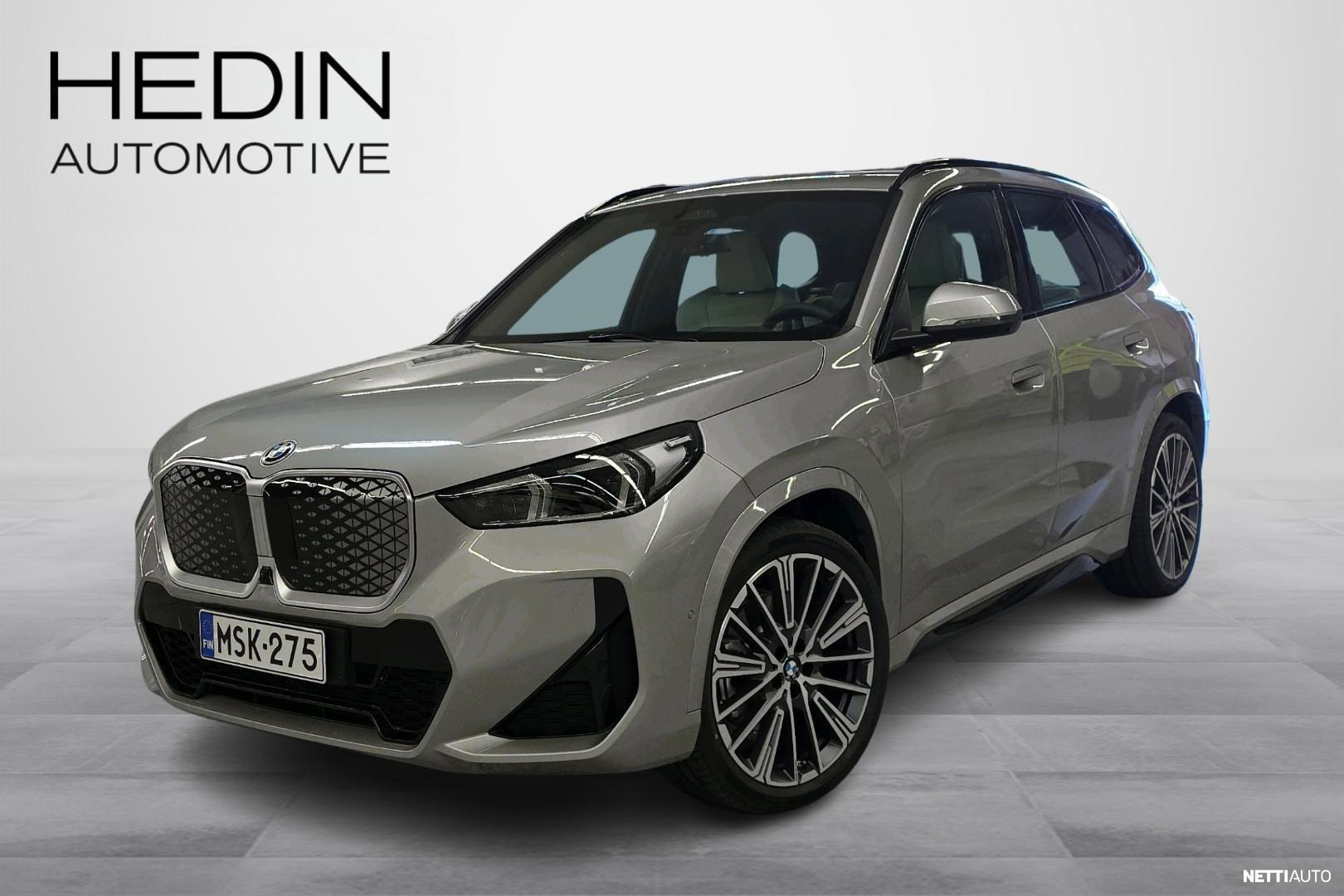 BMW iX1