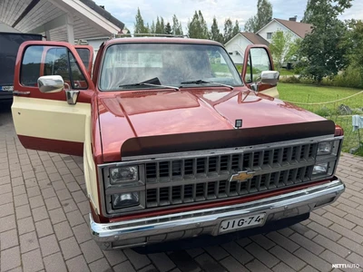 Chevrolet Suburban 1982, photo 1/6