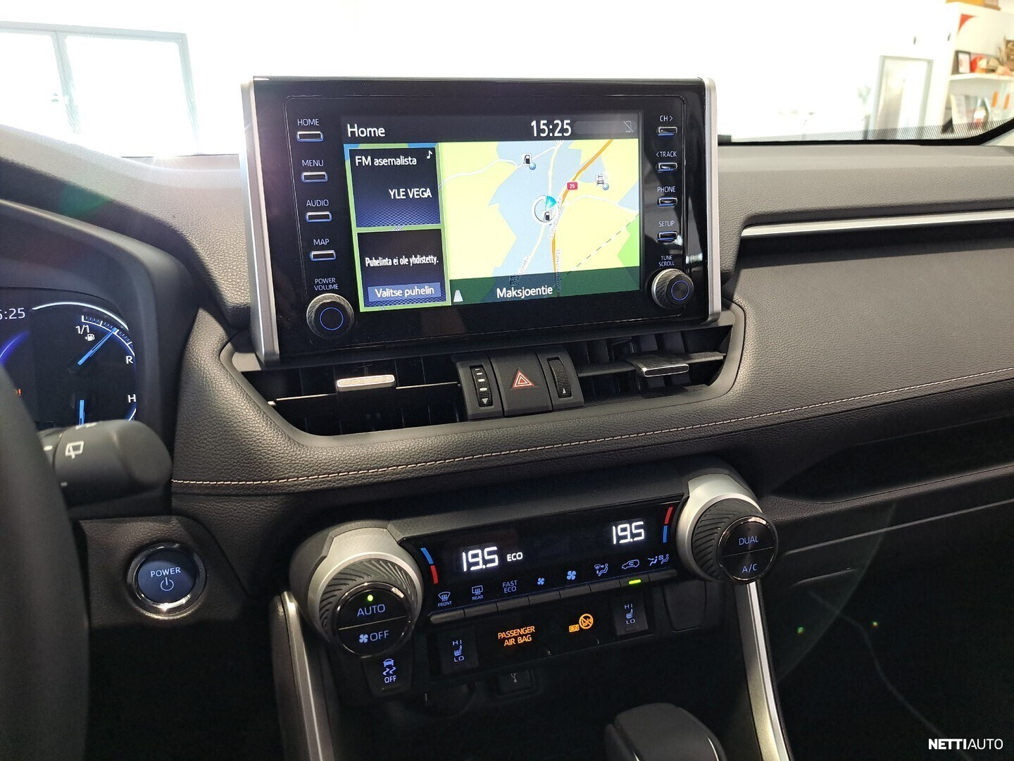 Toyota RAV4 2022, photo 6/7