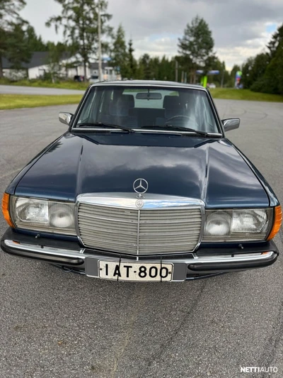 Mercedes-Benz 250 1982, kuva 7/23