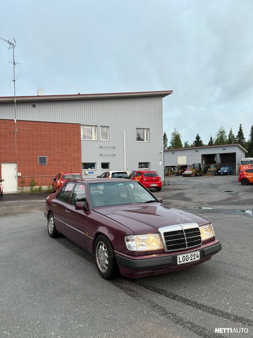 Mercedes-Benz 300