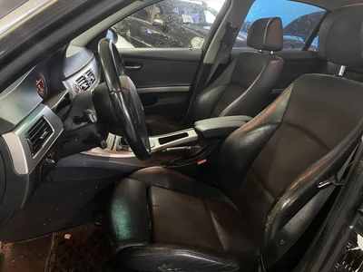 BMW 325 E90 Sedan 2008, kuva 3/4