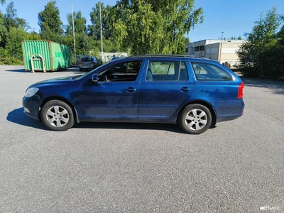 Skoda Octavia 2010, kuva 2/7
