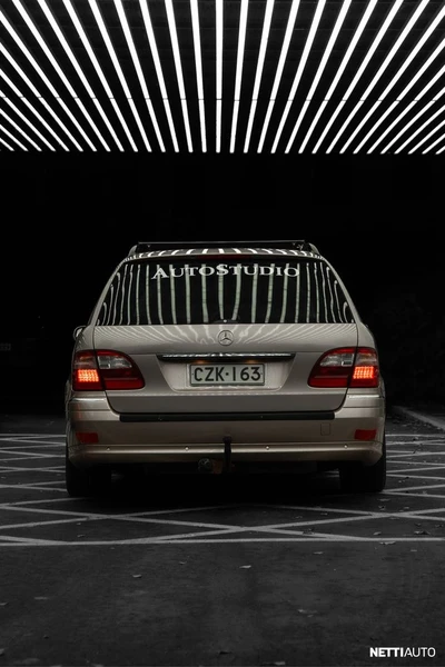 Mercedes-Benz E 320T A 2003, kuva 4/15