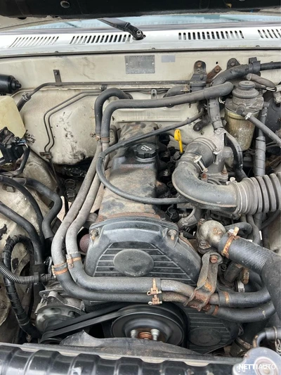Toyota Hilux 1990, kuva 7/11